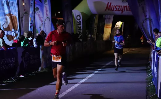 Pobiegli na Milę! Bieg dostarczył zawodnikom sporo wrażeń [WIDEO] - 42